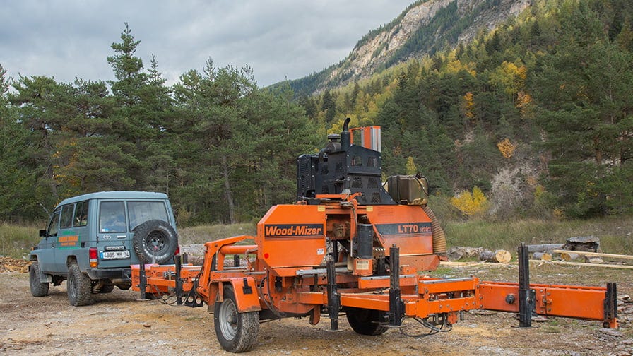 Wood-Mizer LT70 mobile sawmill with M-sized bed